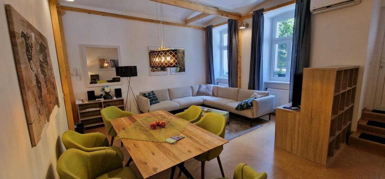 Viennasunshine Apartment ภายนอก รูปภาพ